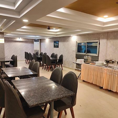 Hotel Geetha International Тутікорин Екстер'єр фото